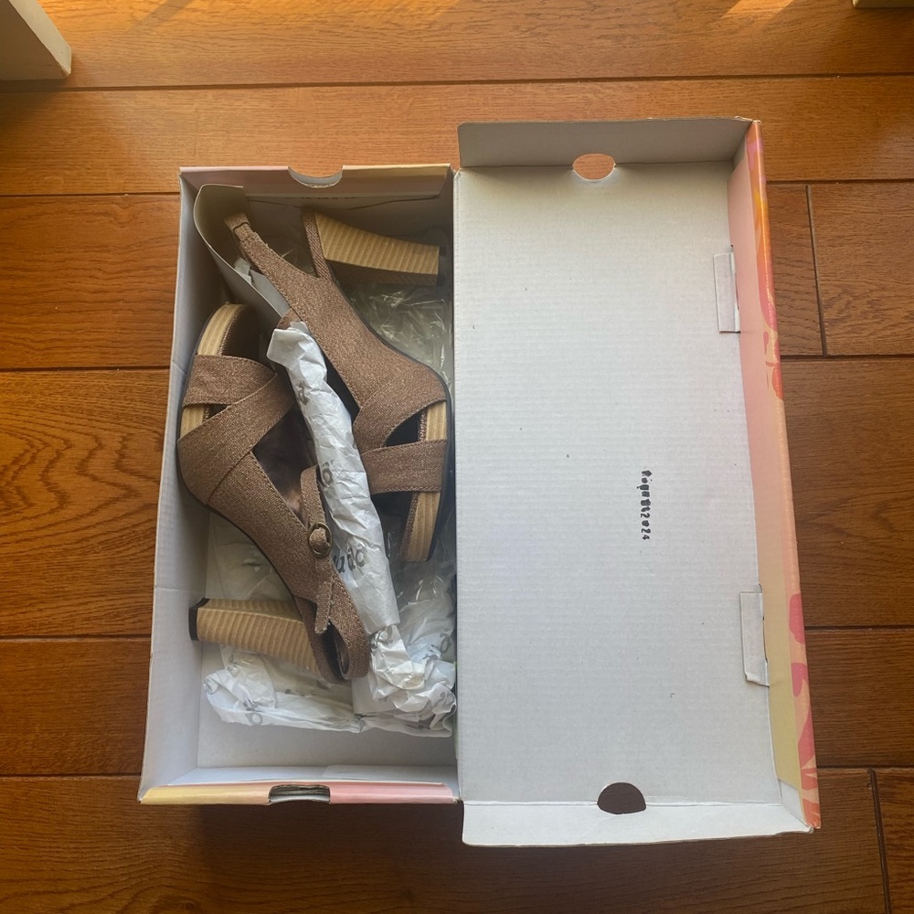 Mudd Heels - Picture 5 of 6